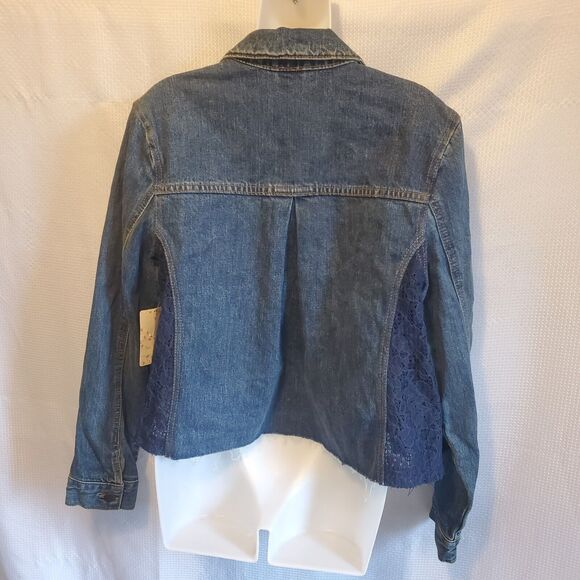 NWT Free People Lace Panel Denim Raw Hem Jacket Sz Medium Boho Hippie Cottage - Picture 2 of 9
